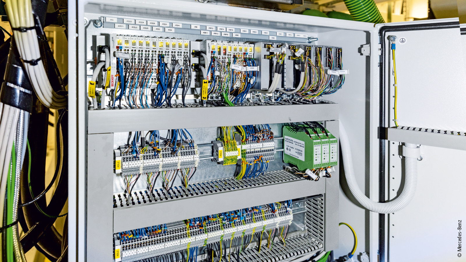 At first glance, the test bench does not appear to offer an enormous amount of measurement technology: a total of 136 input channels with 680 ksps and 36 output channels with a sampling rate of 180 ksps.